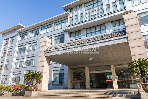 興安盟<a href=http://m.cdsksx.com/products/rqrsgl/ target=_blank class=infotextkey>生物質(zhì)熱水鍋爐</a>價格 ，膠州生物質(zhì)顆粒采暖爐價格透明